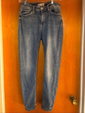 Flying Monkey Women's Skinny Jeans in Medium Blue Fade